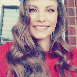 Meet your Posher, Eve